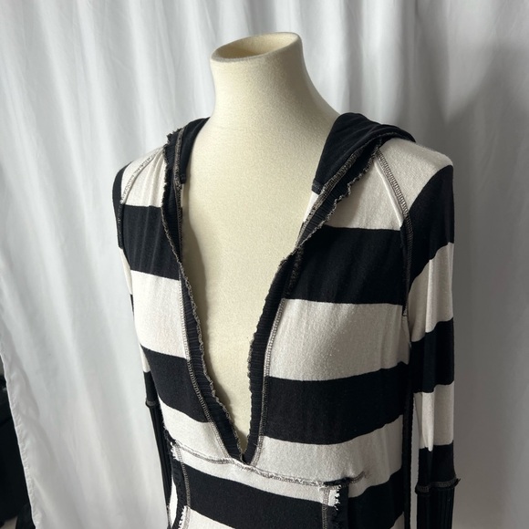 Free People - Black & White Stripe Deep V Hooded Knit Top - Large - Picture 2 of 8